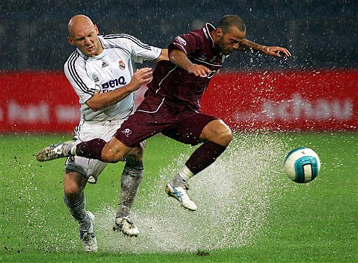 Thomas Gravesen (el jugador + agresivo de todos los tiempos) Thomas Gravesen (el jugador + agresivo de todos los tiempos)