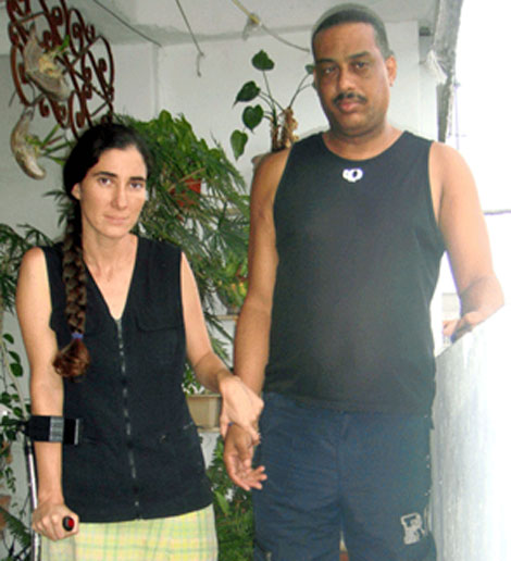 Los periodistas Yoani Sánchez e Iván García
