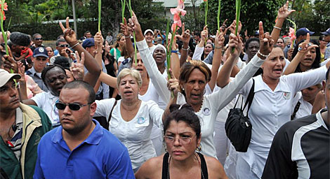 Las Damas de Blanco en una de sus protestas en La Habana. | Efe