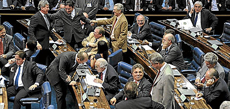 http://estaticos01.cache.el-mundo.net/america/imagenes/2010/05/21/1274395623_0.jpg