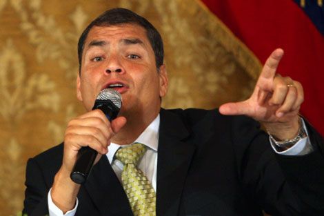 El presidente Rafael Correa habla desde el palacio presidencial. | AP