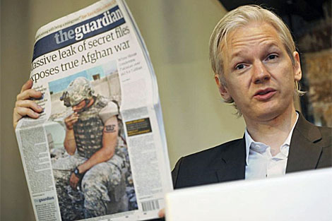 Julian Assange en una conferencia de prensa en julio en Londres. | Efe