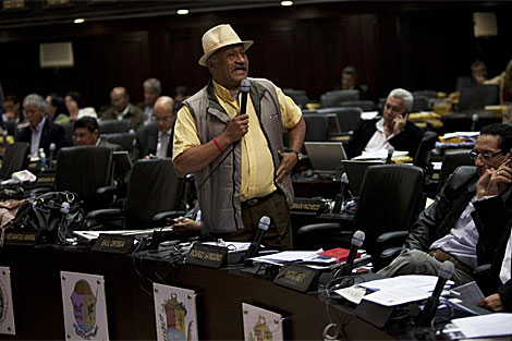 Miembros de la Asamblea Nacional reunidos en sesión. | Reuters