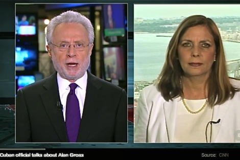 Wolf Blitzer y Josefina Vidal, durante la entrevista. | CNN