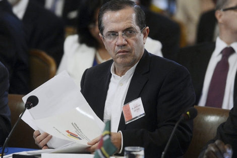 - El ministro ecuatoriano de Exteriores; Ricardo Patiño; en la reunión de la OEA.| Efe