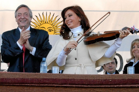 El entonces presidente de Argentina, Néstor Kirchner, y su esposa Cristina en 2008. | E.M.