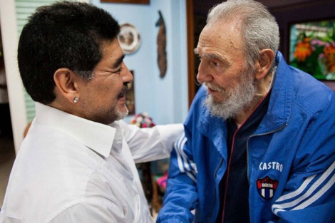 Maradona y Fidel Castro este fin de semana.| Efe Maradona y Fidel Castro este fin de semana.| Efe