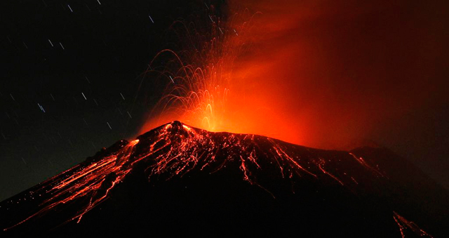 Vista del volcán Popocatépetl durante la eupción. | Efe