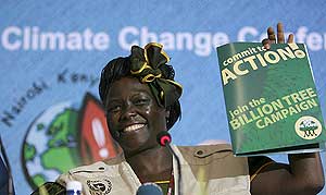 Maathai, en la presentaci�n de la campa�a en Nairobi. (Foto: EFE)