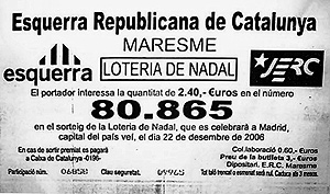 Lotería de ERC donde se lee que es 'del país veí' ("del país vecino". (Foto: EL MUNDO)
