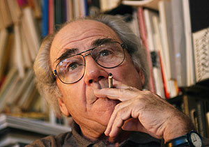 Jean Baudrillard, en 2001. (Foto: AFP)