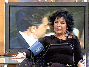 Nana Alonso, ex cuñada de Andrés Pajares, responde al pol�grafo en 'A tu lado'. (Foto: Telecinco)
