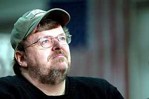 Fotografía de archivo fechada el 17 de enero de 2004 del cineasta estadounidense Michael Moore. (Foto: EFE)