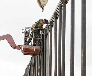 Construcci�n del muro (Foto: AFP)