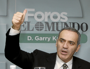 Garry Kasparov, en el foro de EL MUNDO. (Foto: Alberto Cuéllar)