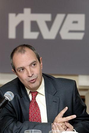 Luis Fernández, durante la rueda de prensa. (Foto: EFE)