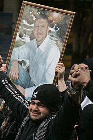 Retrato del miembro de Hizbul� Mahmud Mansour. (Foto: AP)