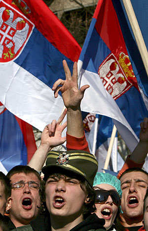 Manifestación de serbo-kosovares en Mitrovica. (Foto: EFE)