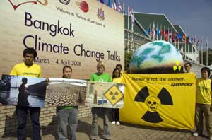 Manifestantes contra la energ�a nuclear en Bangkok. (Foto: REUTERS)