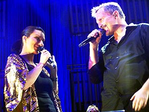 'Te Amar&eacute;', junto con Laura Pausini. (Foto: Raaida Mannaa)