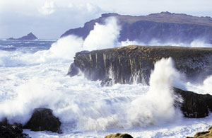 Temporal azotando la costa oeste de EEUU. (Foto: IH Cantabria)