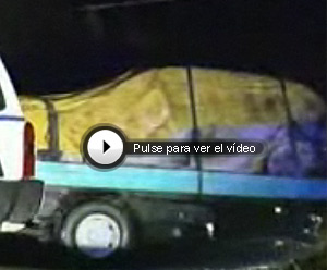 El coche que ETA robó y utilizó para cometer el atentado.