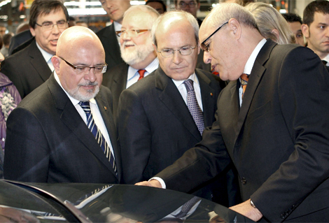 El President Montilla i el Conseller Huguet amb el nou President de Seat