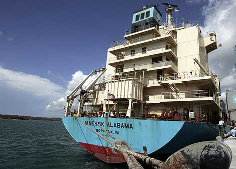 El 'Maersk Alabama', tras atracar el sábado en Mombasa. | Reuters