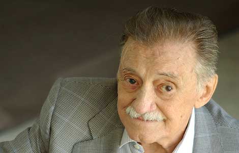 Mario Benedetti en Madrid, en una imagen tomada en 2003. | Ricardo Cases Mario Benedetti en Madrid, en una imagen tomada en 2003. | Ricardo Cases