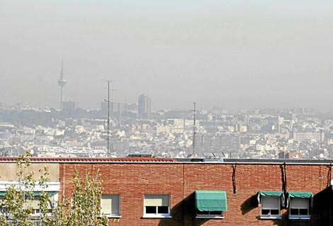 Contaminación sobre la ciudad de Madrid, en noviembre del año pasado. / Kike Para