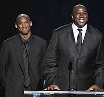 Magic Johnson y Kobe Bryant. | Reuters
