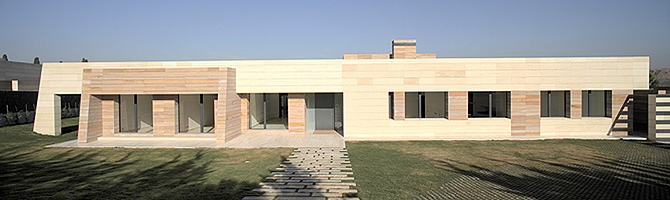 Residences of Cristiano, Kaka, Raul, Zizou, and more 1249069562_1