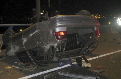 Estado en que quedó el coche depués del accidente en Villanueva de Perales | Efe