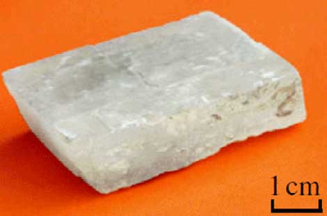 Un trozo de espato de Islandia. | Proceedings of the Royal Society A. Un trozo de espato de Islandia. | Proceedings of the Royal Society A.