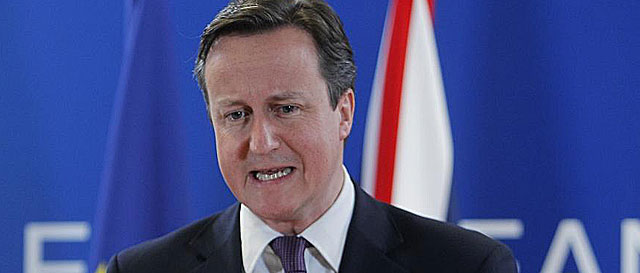 David Cameron David Cameron, durante la rueda de prensa de anoche en Bruselas. | Ap