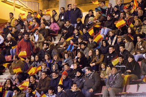 Extraordinario ambiente en las gradas del estadio de San Lázaro. | Pilar (Ayto) Extraordinario ambiente en las gradas del estadio de San Lázaro. | Pilar (Ayto)