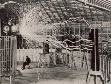 Tesla, en su laboratorio de Colorado Springs (1899).| Museo Tesla de Belgrado