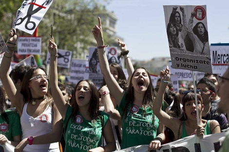 Protesta de estudiantes frente al Ministerio de Educación, Cultura y Deportes. | A. Di Lolli.