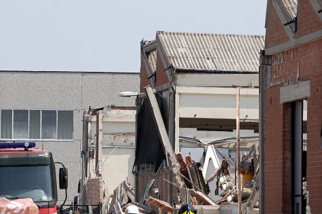 Naves derrumbadas por el terremoto en la localidad emiliana de San Felice Sul Panaro. | Efe Naves derrumbadas por el terremoto en la localidad emiliana de San Felice Sul Panaro. | Efe