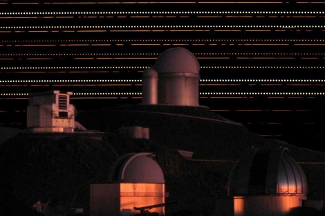 Montaje de las líneas de luz captadas por un telescopio, en el observatorio de La Silla.| 'Nature'