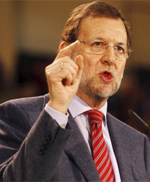 Rajoy dice que por ahora no eliminará la deducción por la compra de vivienda