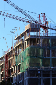 Sólo Italia y Eslovaquia sufren caídas de la construcción mayores que en España