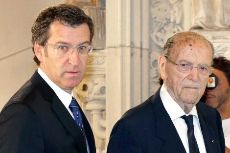 Alberto Núñez Feijóo, con el ex presidente gallego Gerardo Fernández Albor. | Efe