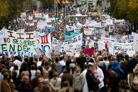 Manifestación de profesionales de la Sanidad, en Madrid, contra la privatización. | Alberto di Lolli Manifestación de profesionales de la Sanidad, en Madrid, contra la privatización. | Alberto di Lolli