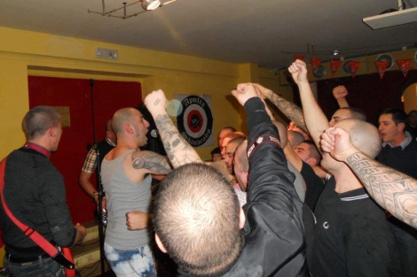 Imagen de un concierto de la banda italiana Killer Sorpresa. Imagen de un concierto de la banda italiana Killer Sorpresa.