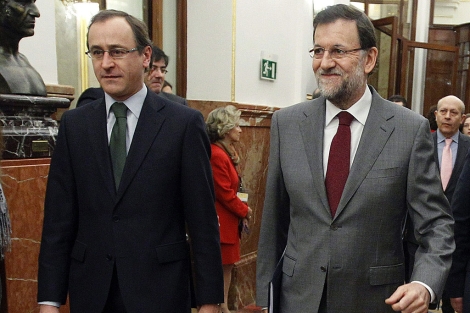 Alfonso Alonso, con Mariano Rajoy en el Congreso, el pasado miércoles. | Foto: Efe/F. Alvarado.