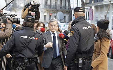 El ex diputado Jorge Trías, a su llegada a la Fiscalía. | Chema Moya / Efe
