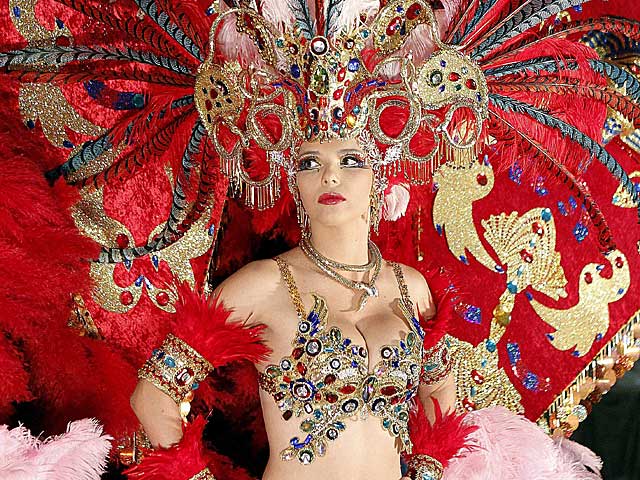 La aspirante a reina del Carnaval de Tenerife, Saida María Prieto. | Efe