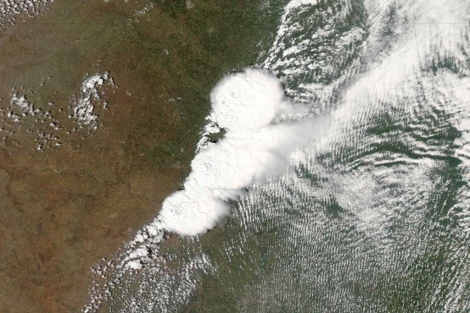 La tormenta que originó el tornado en Oklahoma vista desde satélite. | NASA