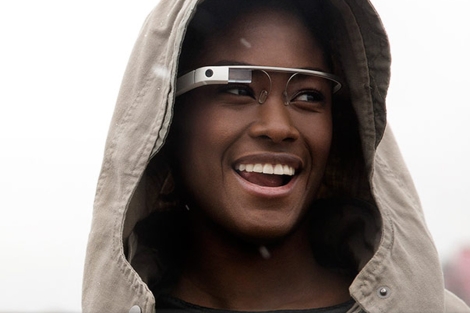 Imagen promocional de las gafas Google Glass.